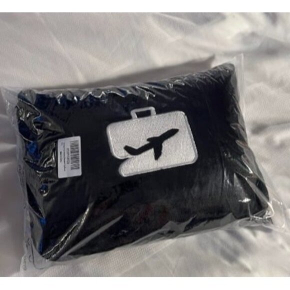 New Travel Blanket and Pillow - Premium Soft 2 in 1 Airplane Blanket - Picture 2 of 2